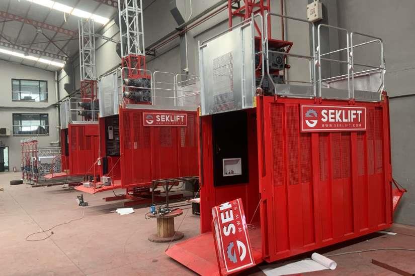 Where Do You Board and Exit a External Construction Hoist?