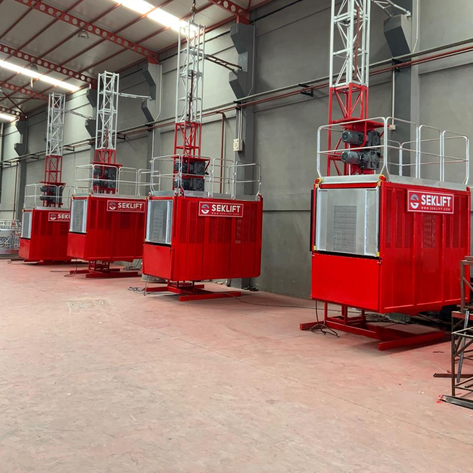 Freight and Personnel Elevator