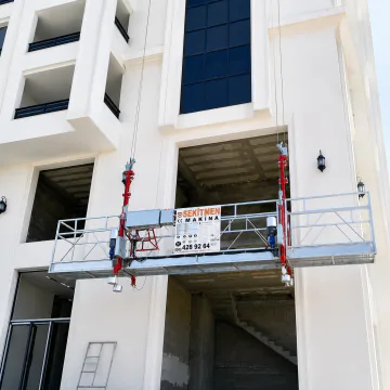 SEKLIFT electric suspended platform for temporary facade work
