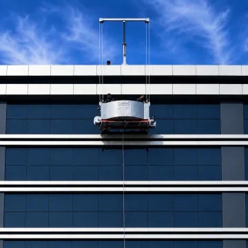SEKLIFT facade access and building maintenance unit system